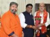 राज्यपाल श्री डेका से कामधेनु विश्वविद्यालय के कार्य परिषद सदस्यों ने की भेंट